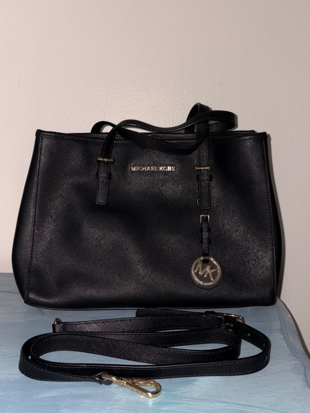 Michael Kors Jet Set Travel Medium Top Zip Tote Black Saffiano NWOT